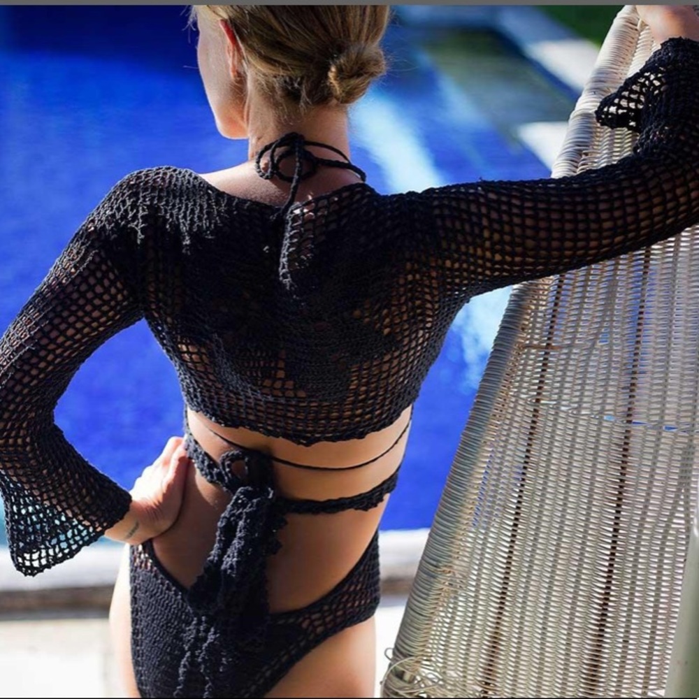 NWOT Black Cropped Crochet Beach Cardigan